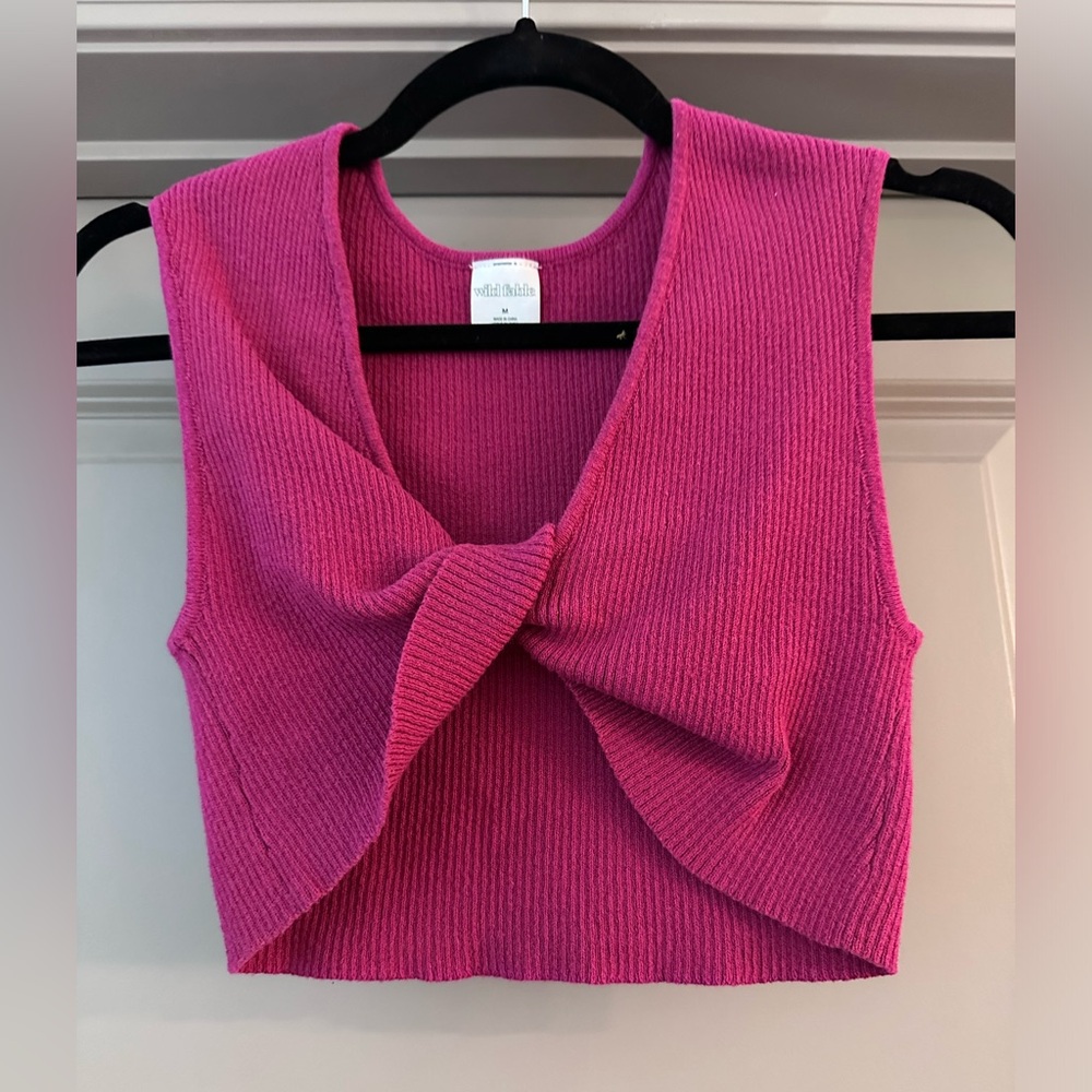 Size M Knit Cropped Top